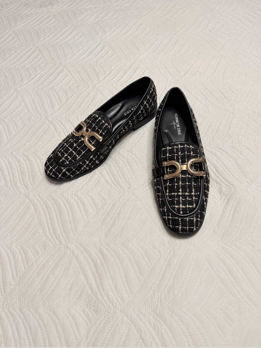 Kenneth Cole Linda Bit Women’s Black & Gold Tweed Loafers. Size 8.5